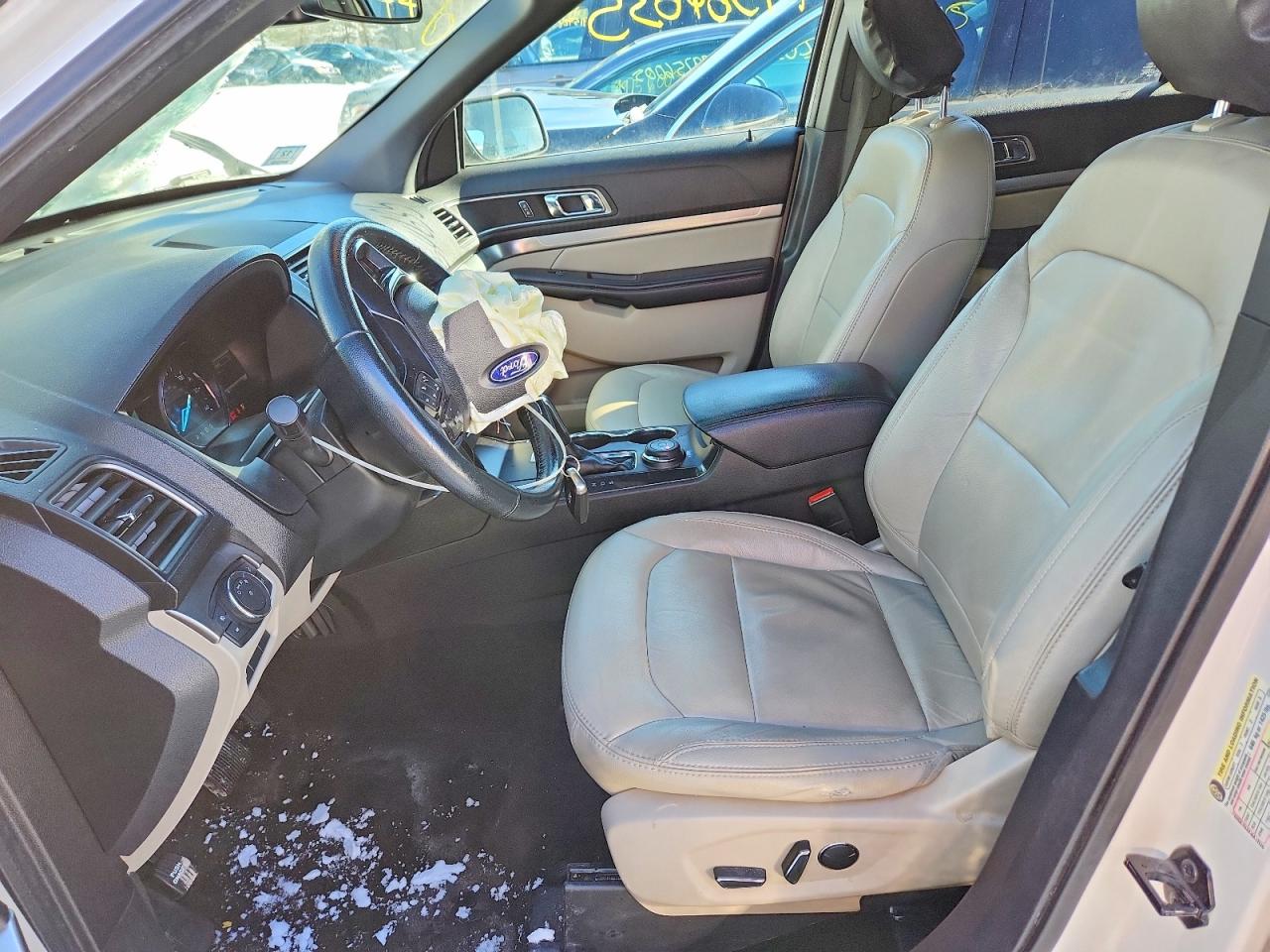 2018 FORD EXPLORER XLT photo 19