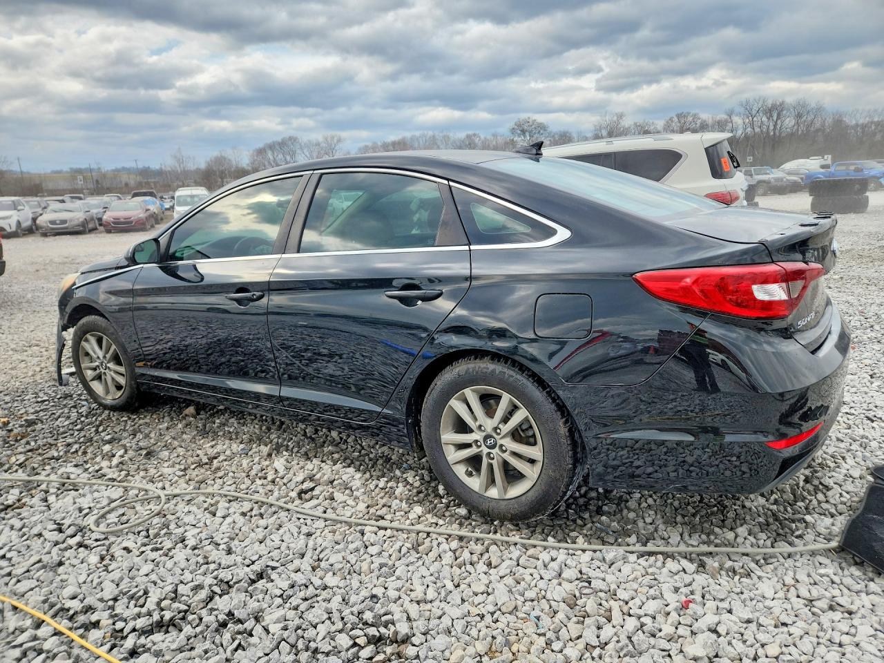 2015 HYUNDAI SONATA SE photo 3