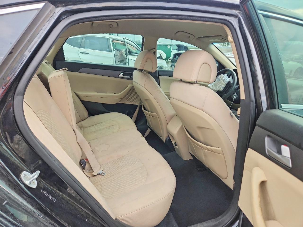 2015 HYUNDAI SONATA SE photo 19