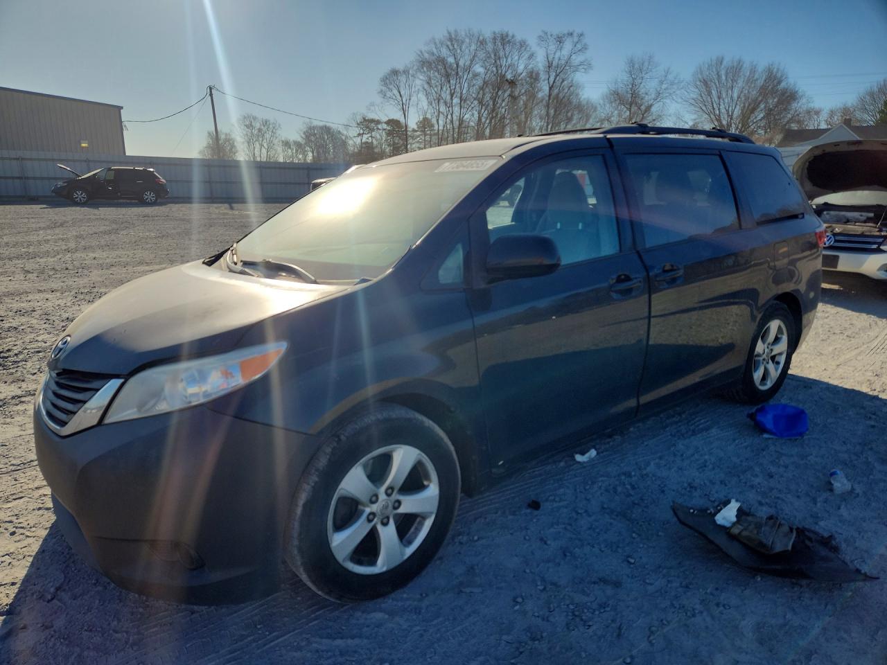 2015 TOYOTA SIENNA