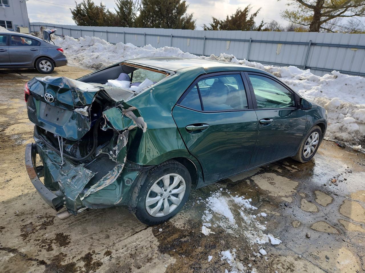 2014 TOYOTA COROLLA L photo 3