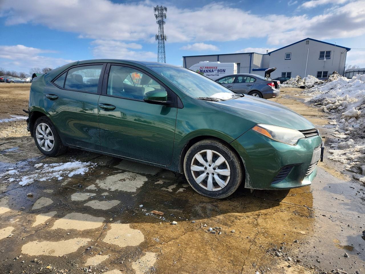 2014 TOYOTA COROLLA L photo 4