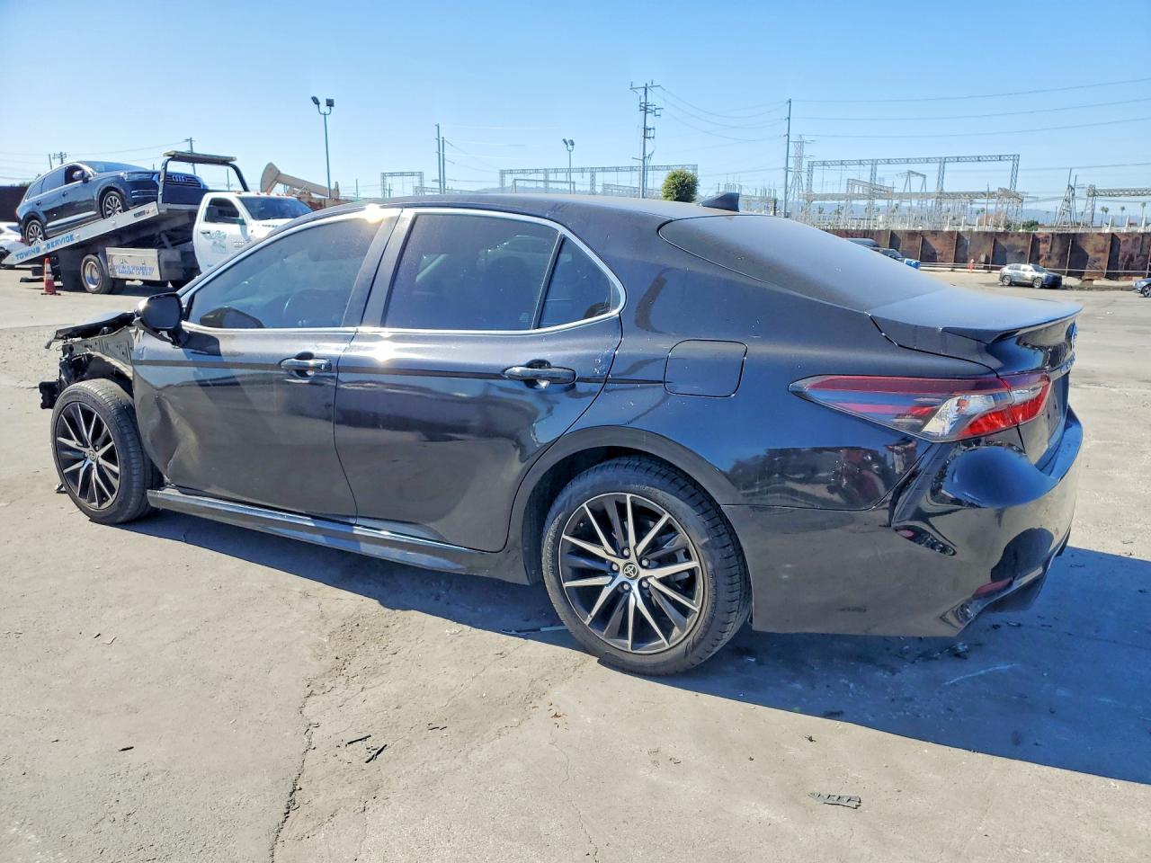 2021 TOYOTA CAMRY photo 3