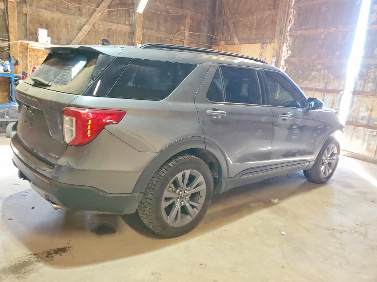 2023 FORD EXPLORER XLT photo 5