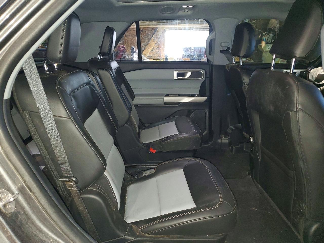 2023 FORD EXPLORER XLT photo 21