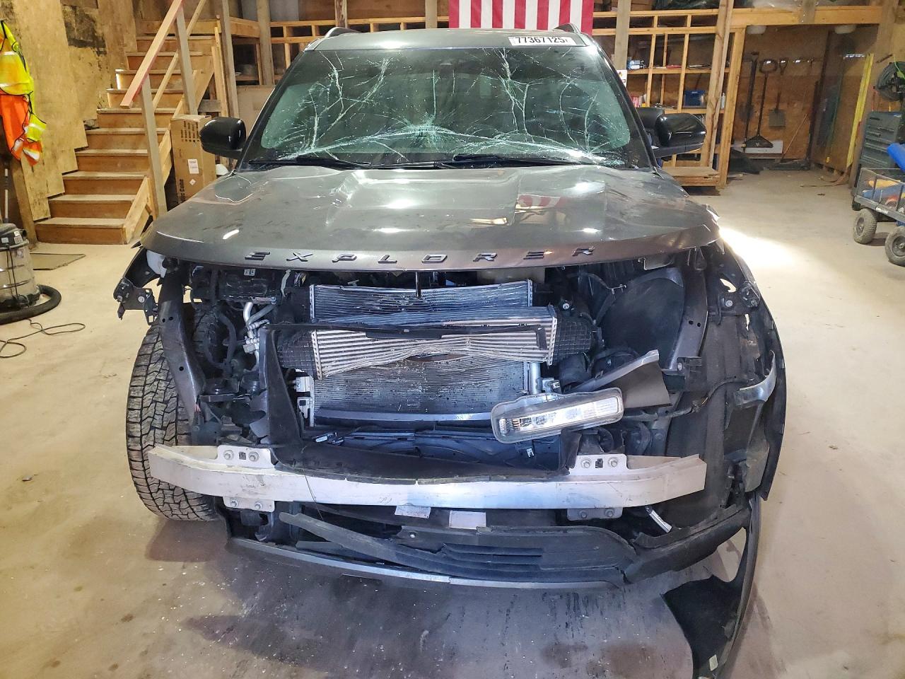 2023 FORD EXPLORER XLT photo 9