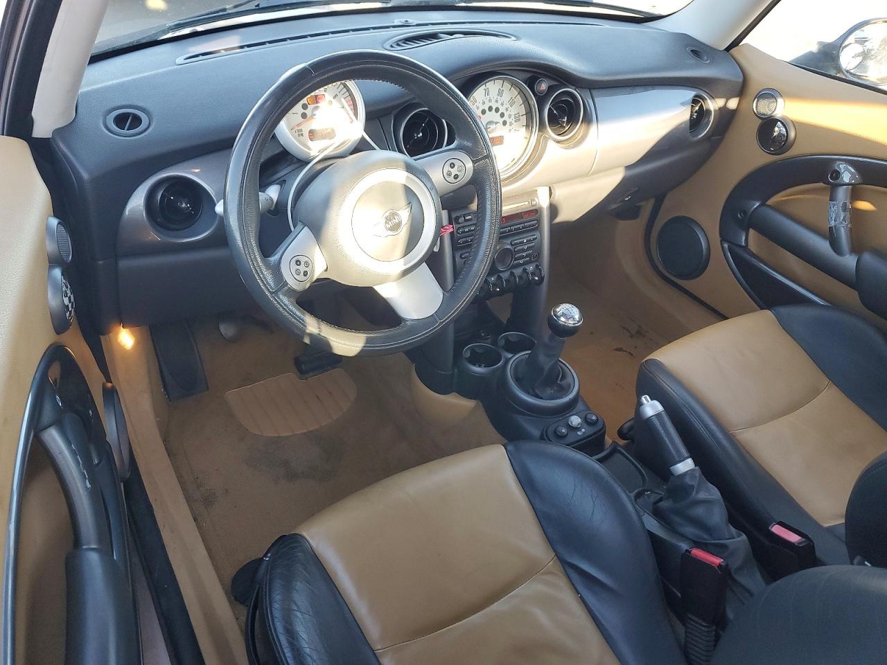 2005 MINI COOPER photo 8