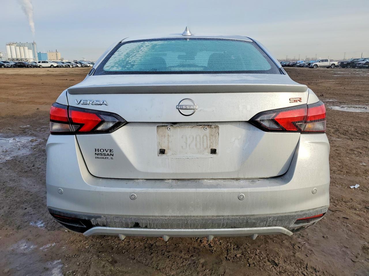 2025 NISSAN VERSA SR photo 11