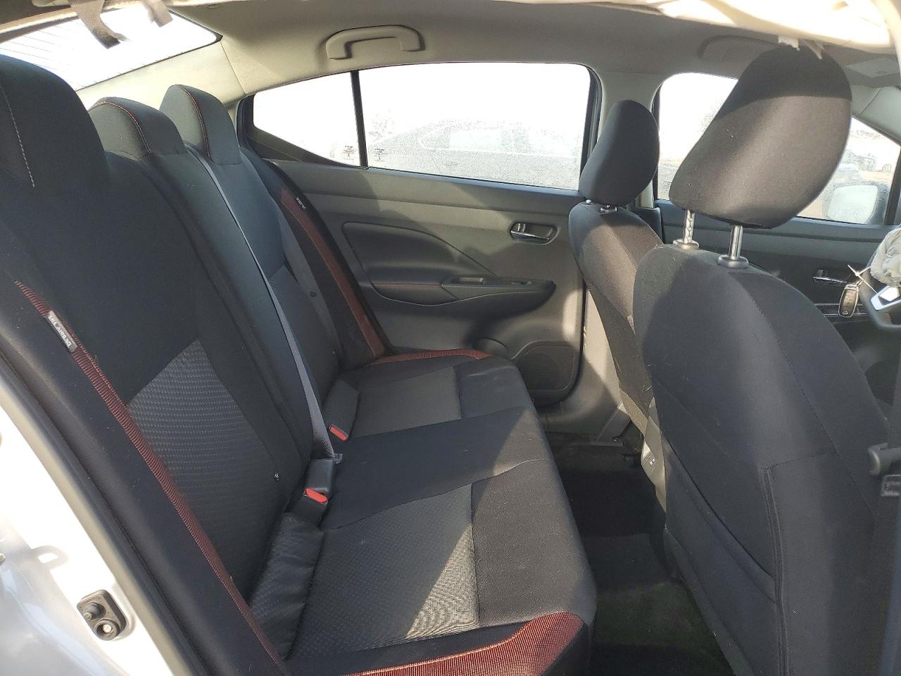 2025 NISSAN VERSA SR photo 19