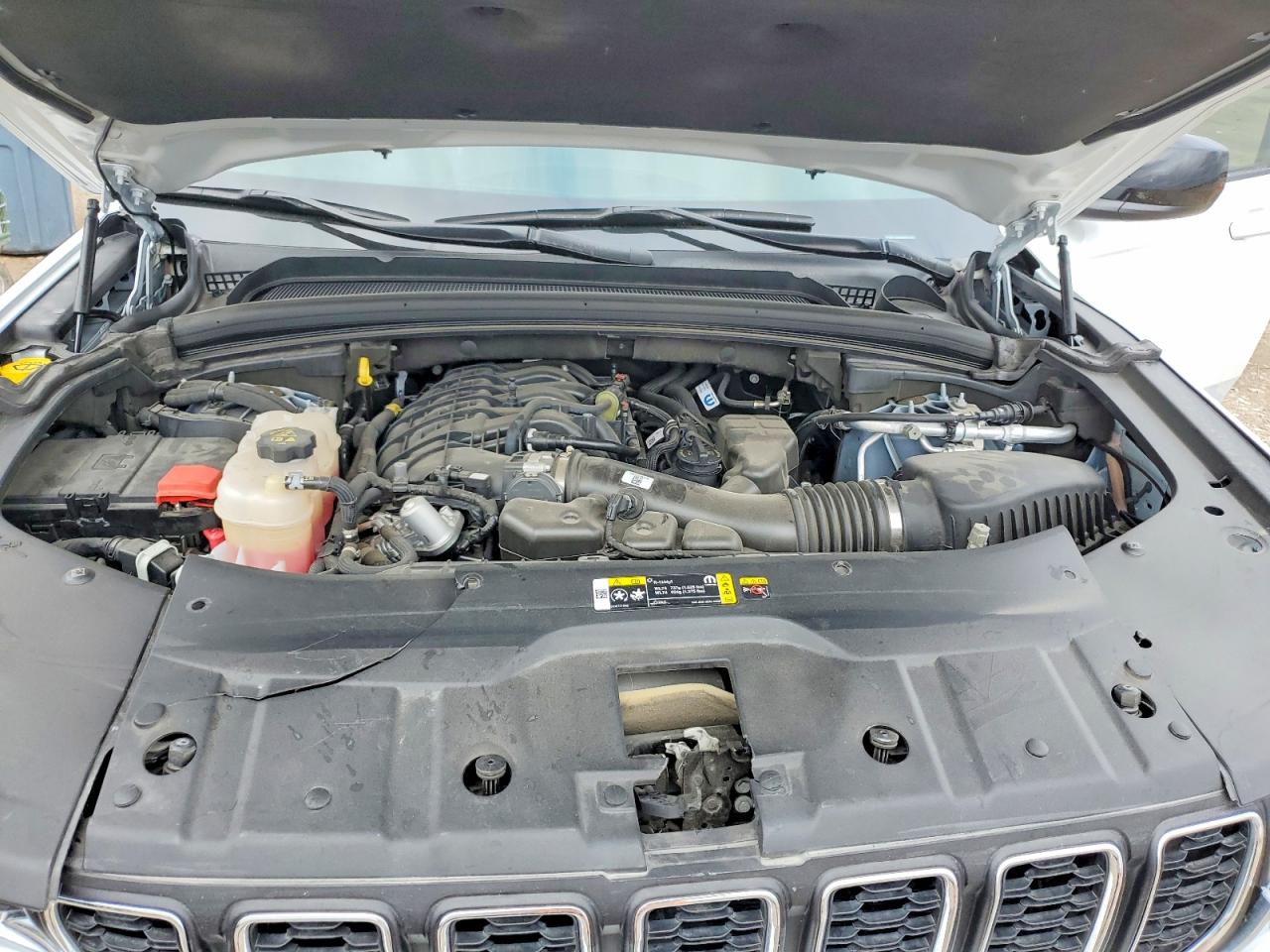 2024 JEEP GRAND CHEROKEE L LAREDO photo 12