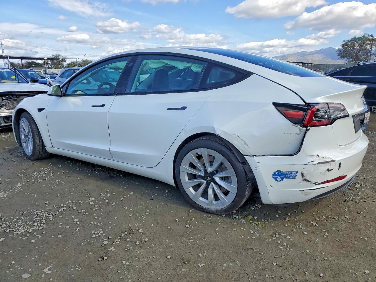 2021 TESLA MODEL 3 photo 4