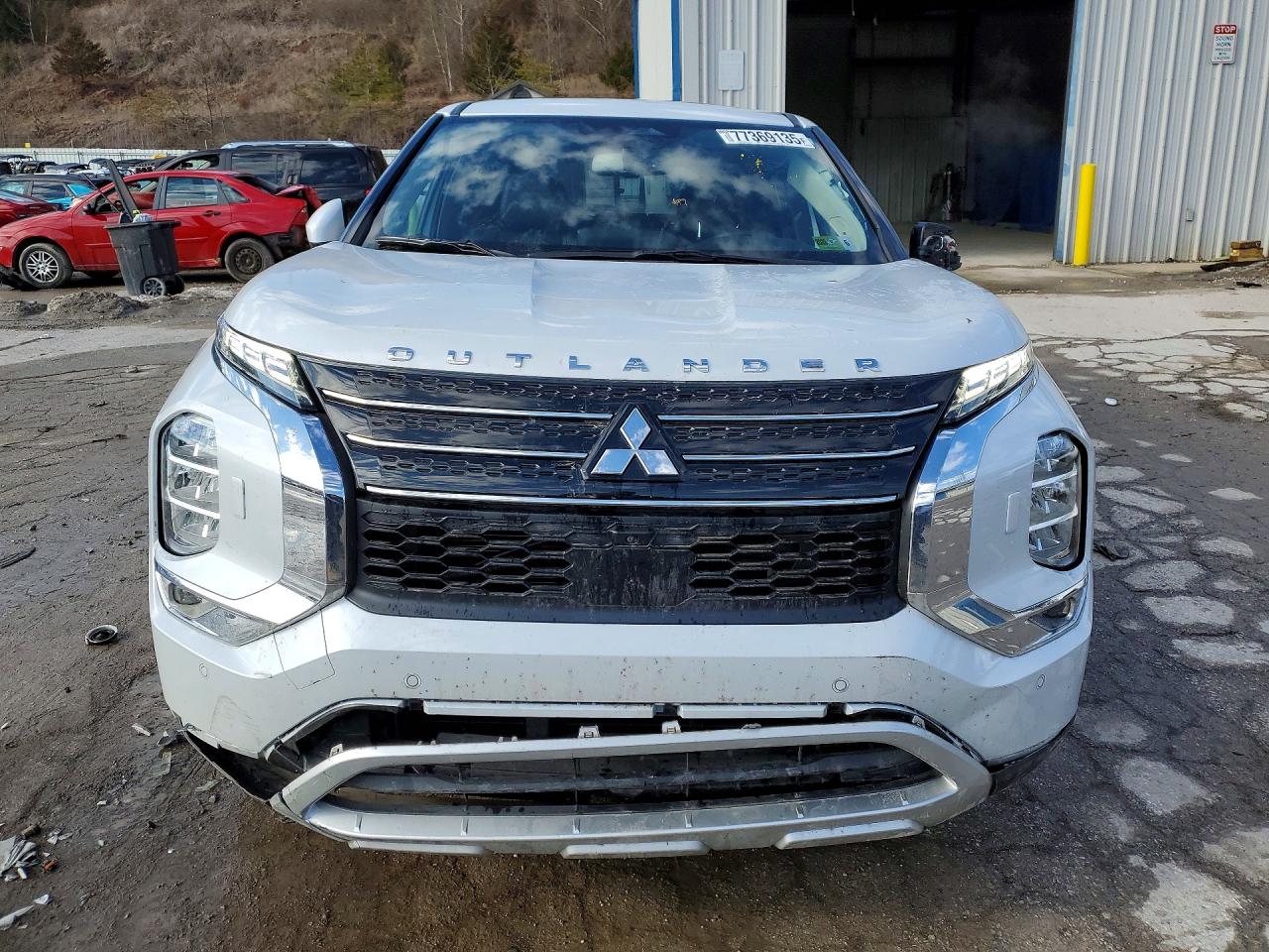 2024 MITSUBISHI OUTLANDER SE photo 9