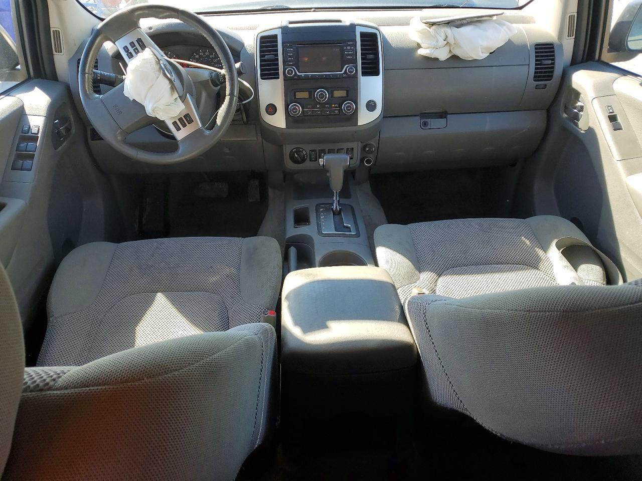 2017 NISSAN FRONTIER photo 22