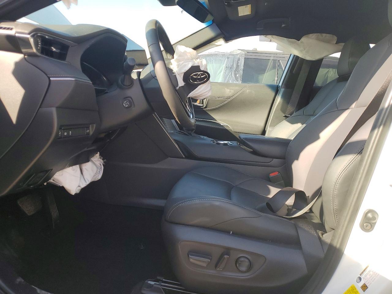 2024 TOYOTA VENZA NIGHTSHADE EDITION photo 7