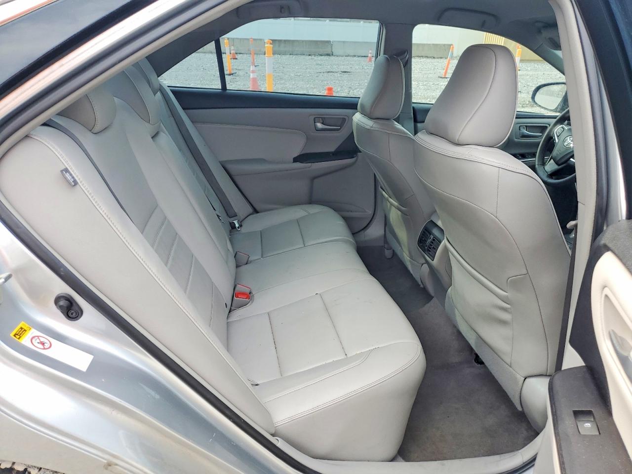 2017 TOYOTA CAMRY XLE photo 19