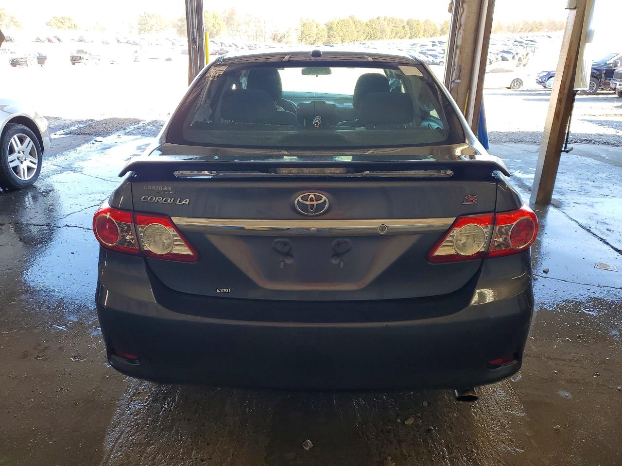 2013 TOYOTA COROLLA S photo 11