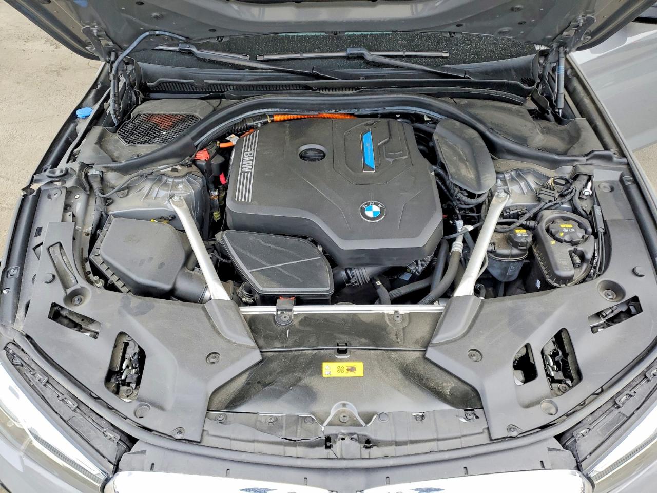 2022 BMW 530E photo 31