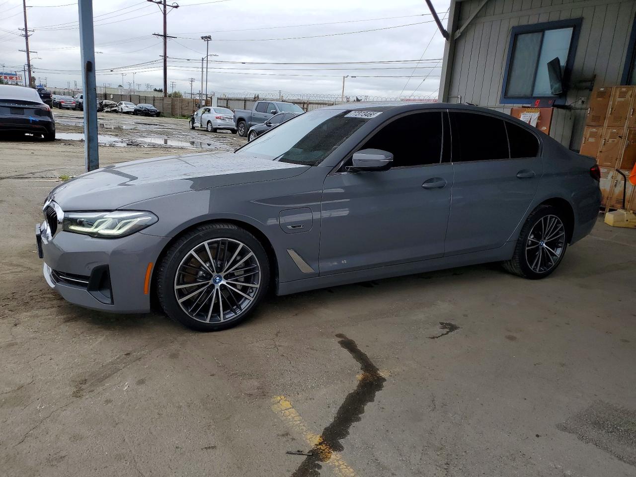 2022 BMW 530E