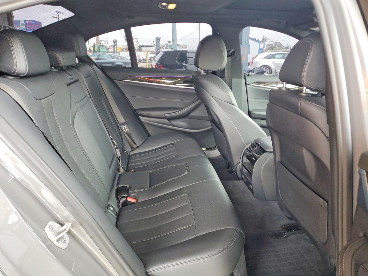 2022 BMW 530E photo 28