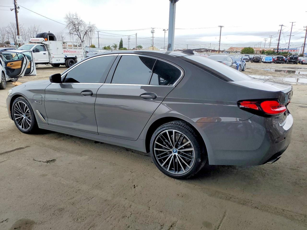 2022 BMW 530E photo 4