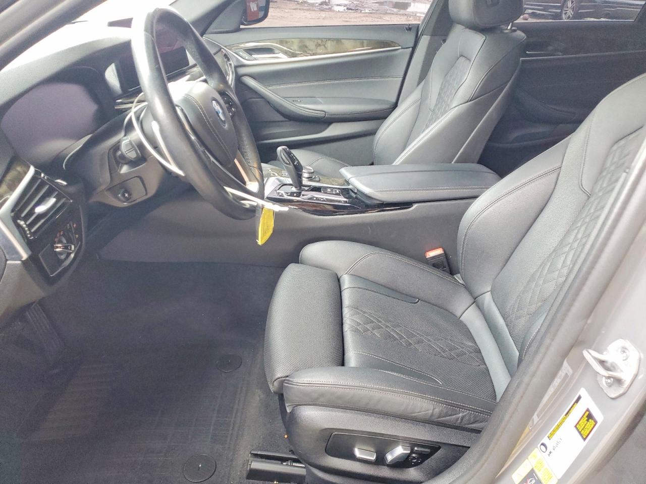 2022 BMW 530E photo 19