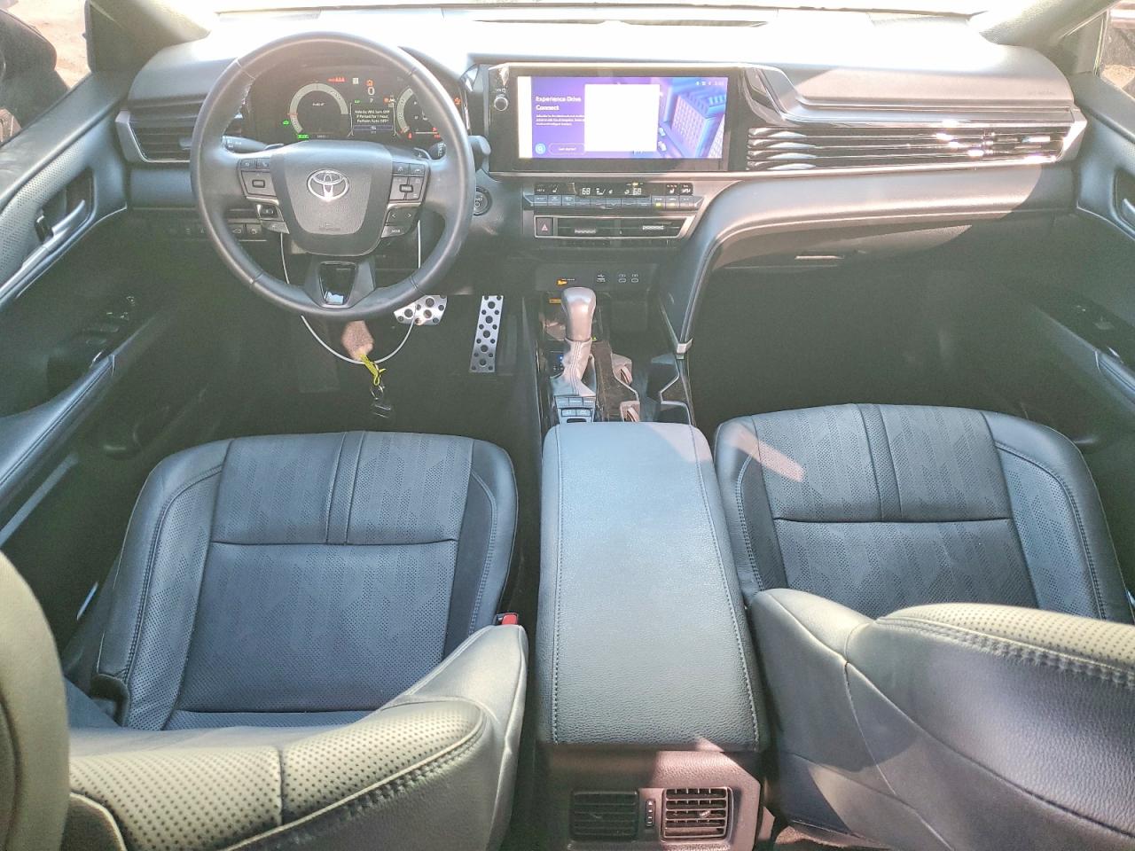 2025 TOYOTA CAMRY XSE photo 15