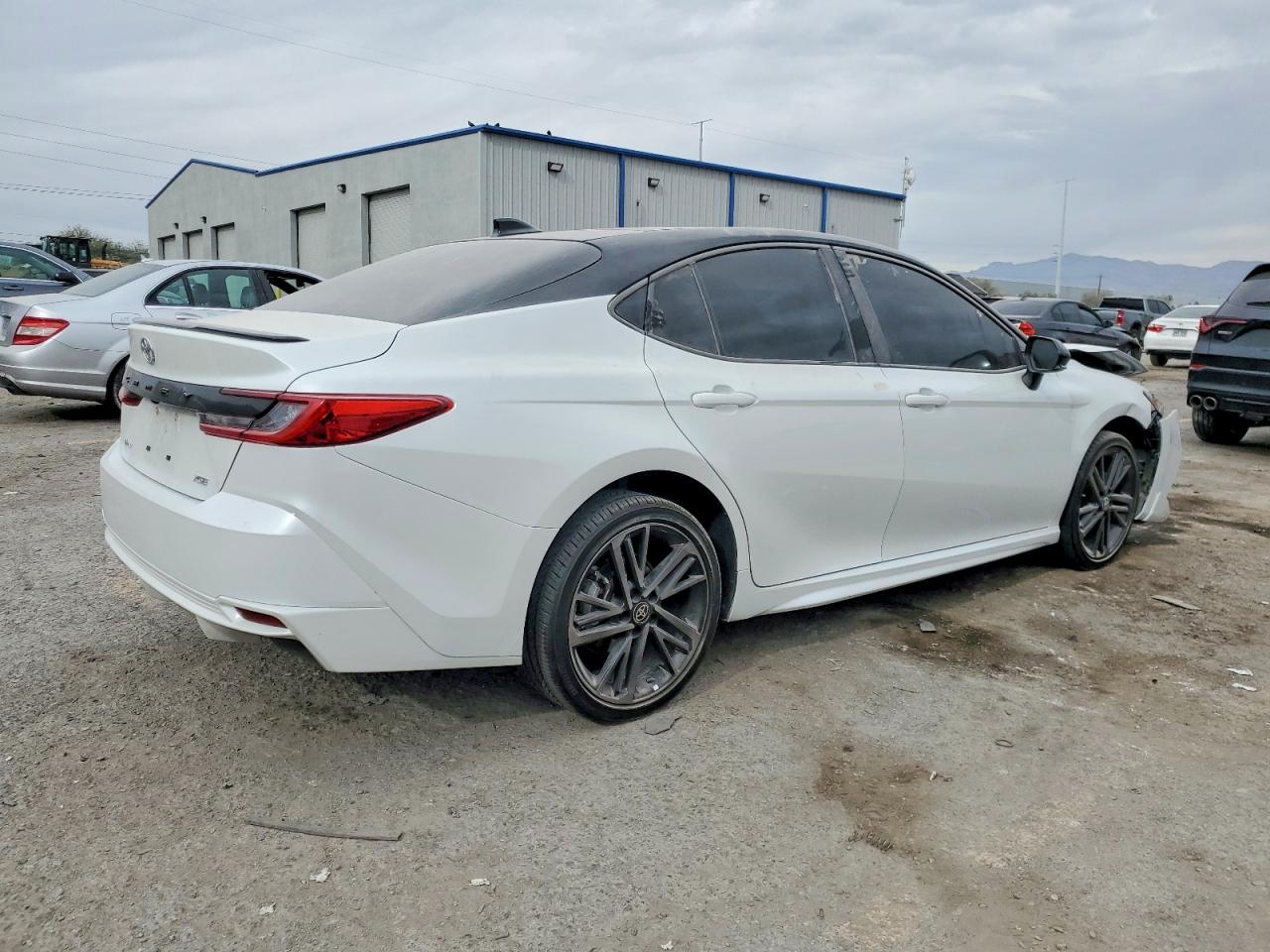 2025 TOYOTA CAMRY XSE photo 5