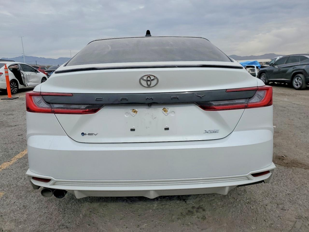 2025 TOYOTA CAMRY XSE photo 11