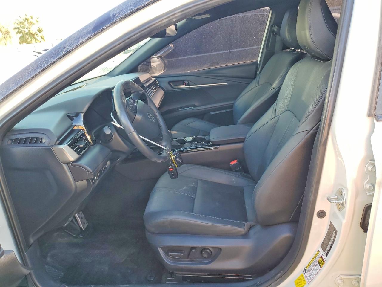 2025 TOYOTA CAMRY XSE photo 13