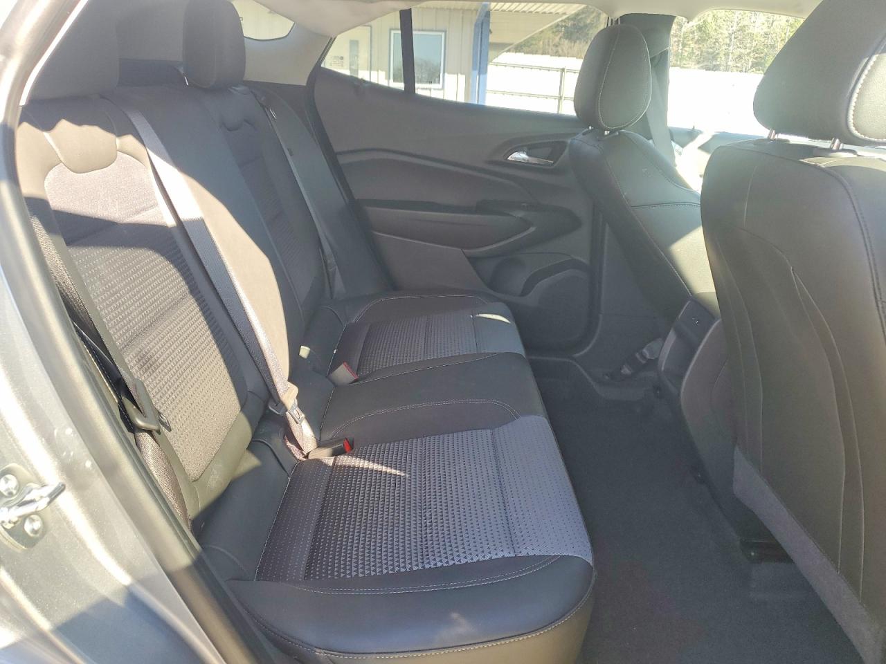 2025 CHEVROLET TRAX 1LT photo 31