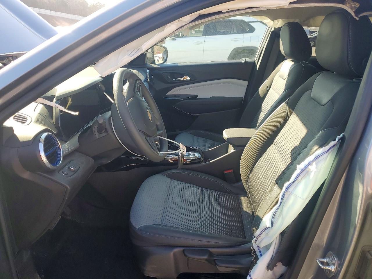 2025 CHEVROLET TRAX 1LT photo 19