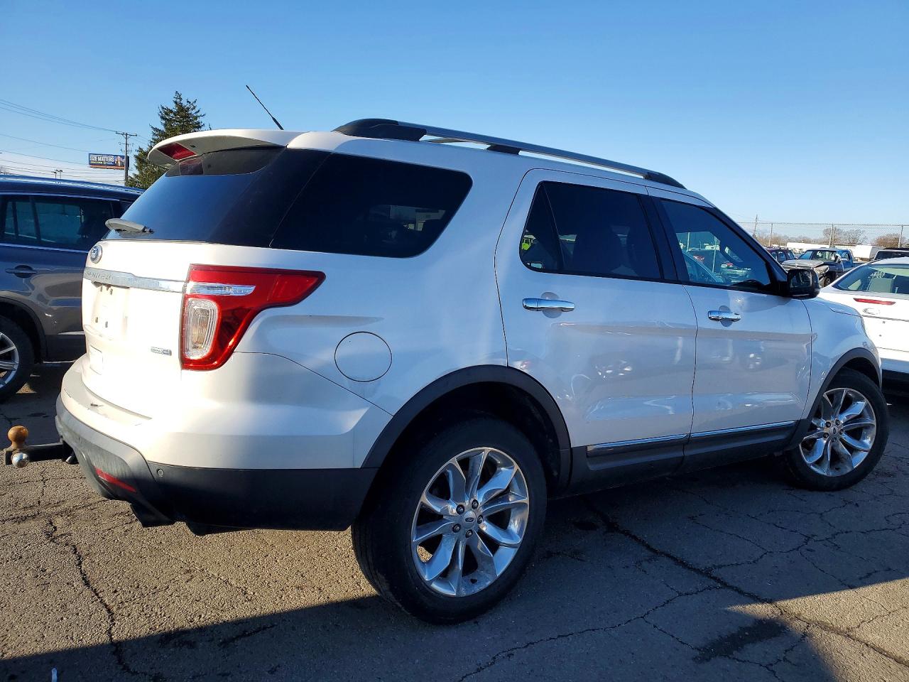2013 FORD EXPLORER XLT photo 5