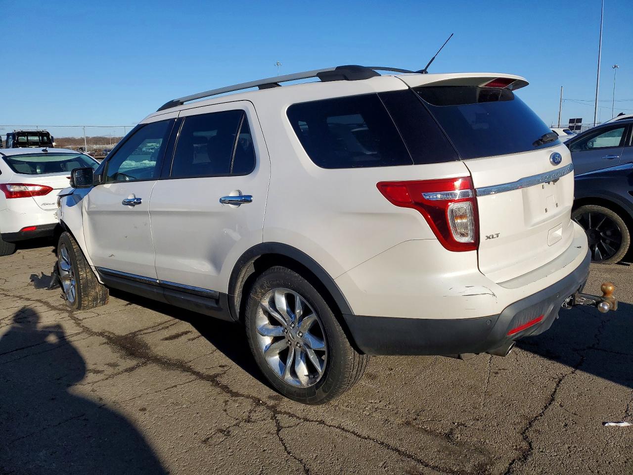 2013 FORD EXPLORER XLT photo 3