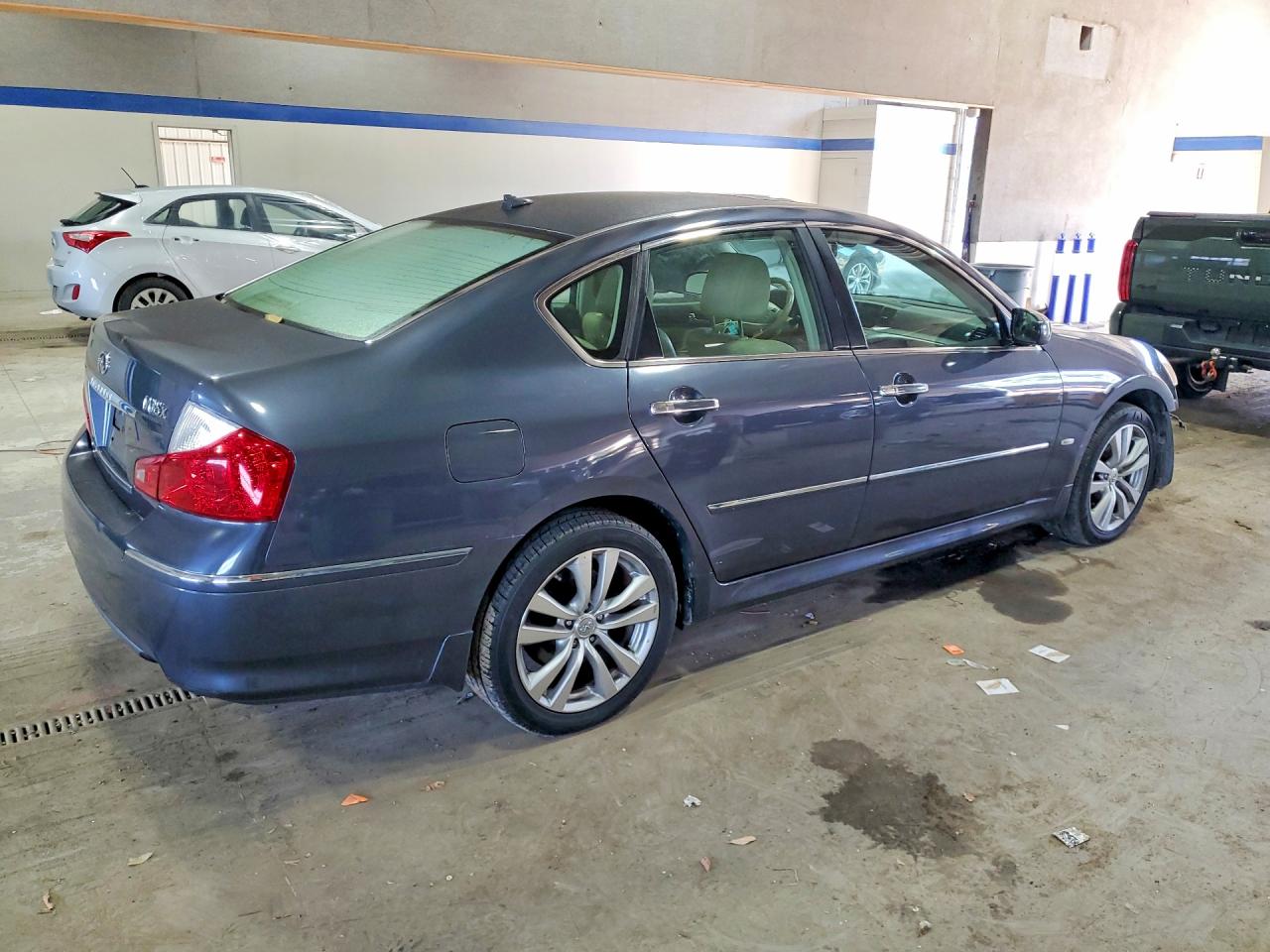 2010 INFINITI M35 BASE photo 3