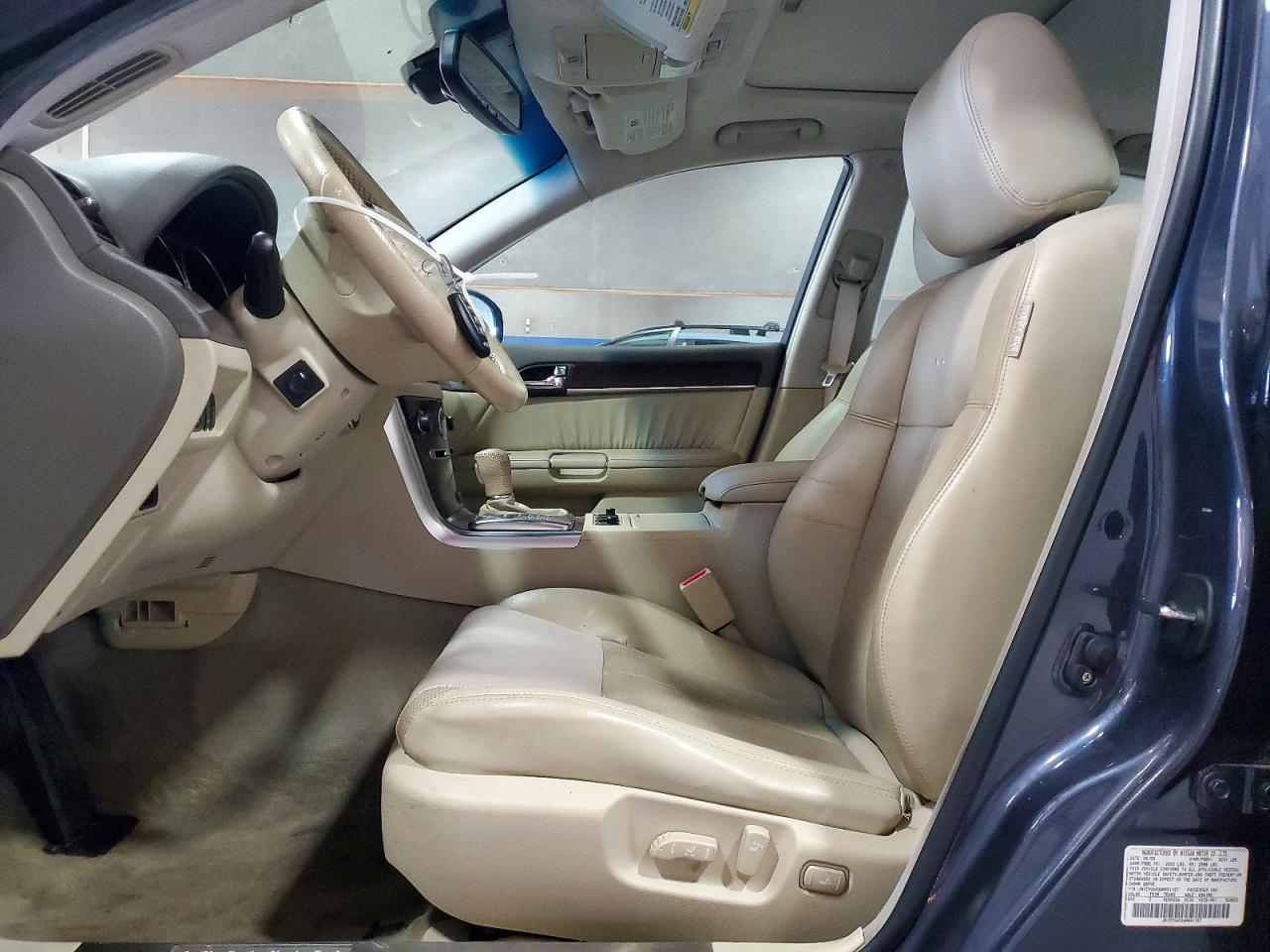 2010 INFINITI M35 BASE photo 7