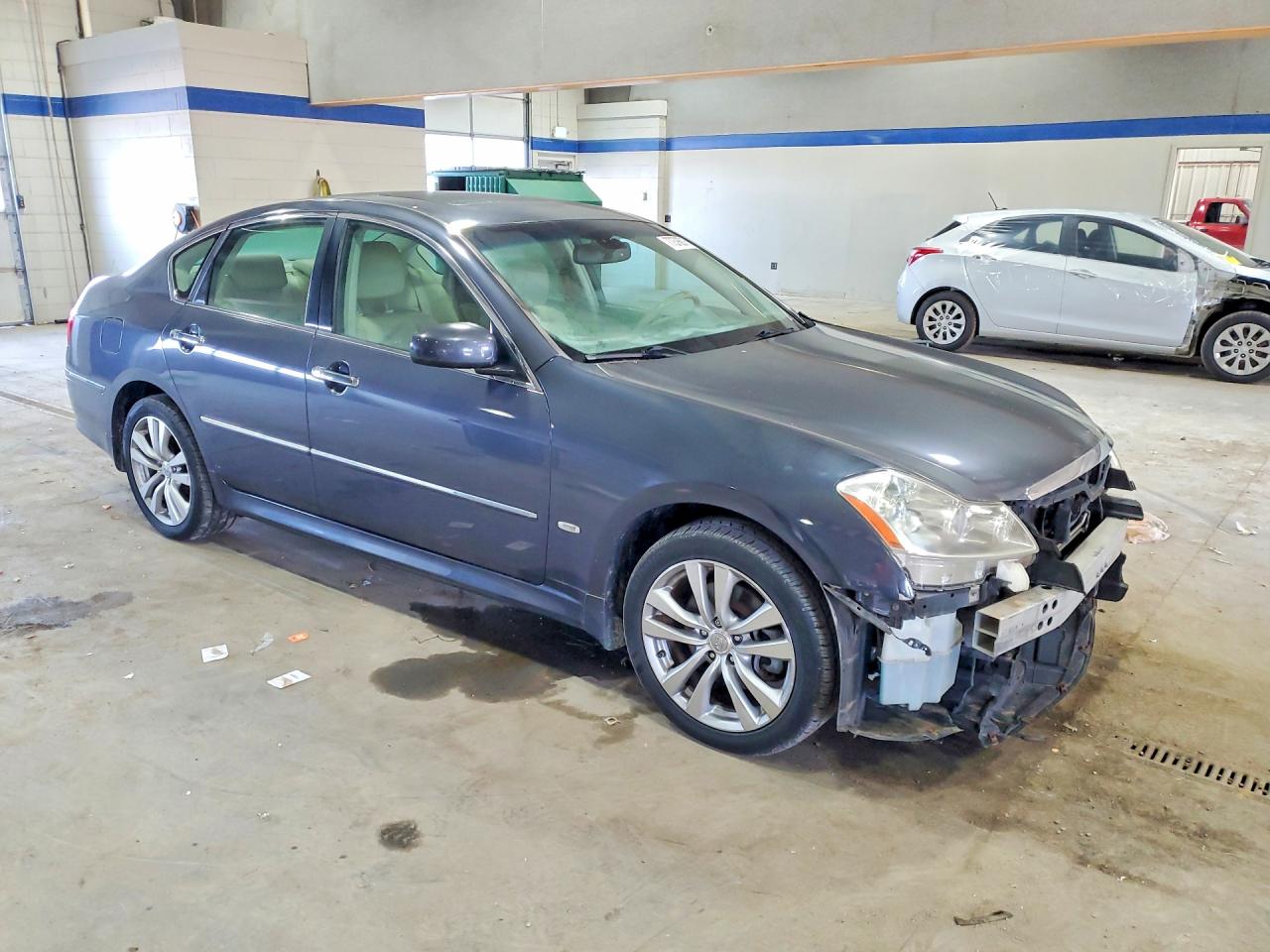 2010 INFINITI M35 BASE photo 4