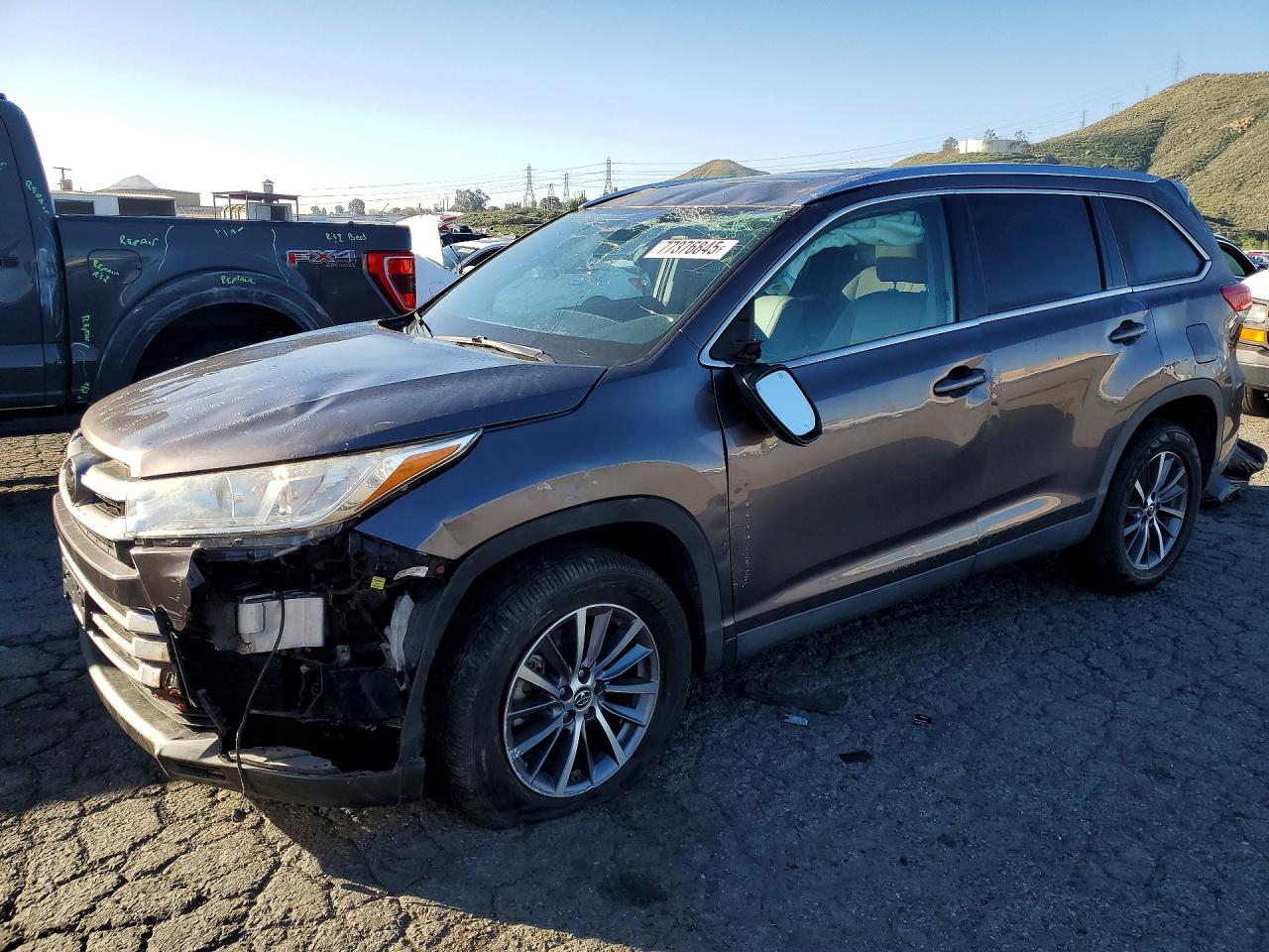 2019 TOYOTA HIGHLANDER