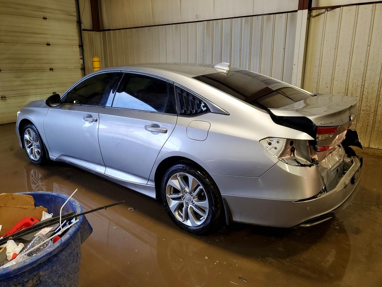 2018 HONDA ACCORD LX photo 2