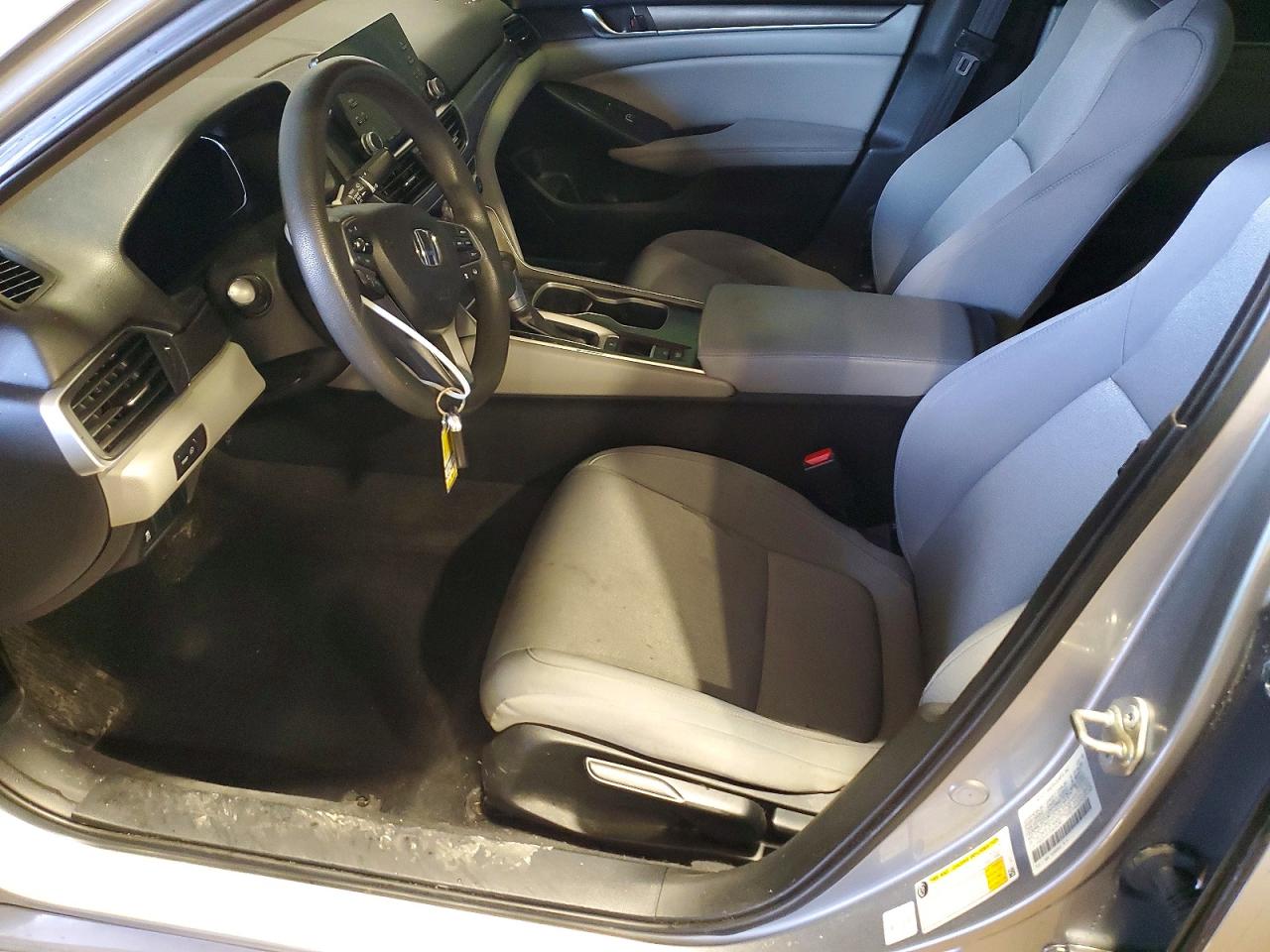 2018 HONDA ACCORD LX photo 7