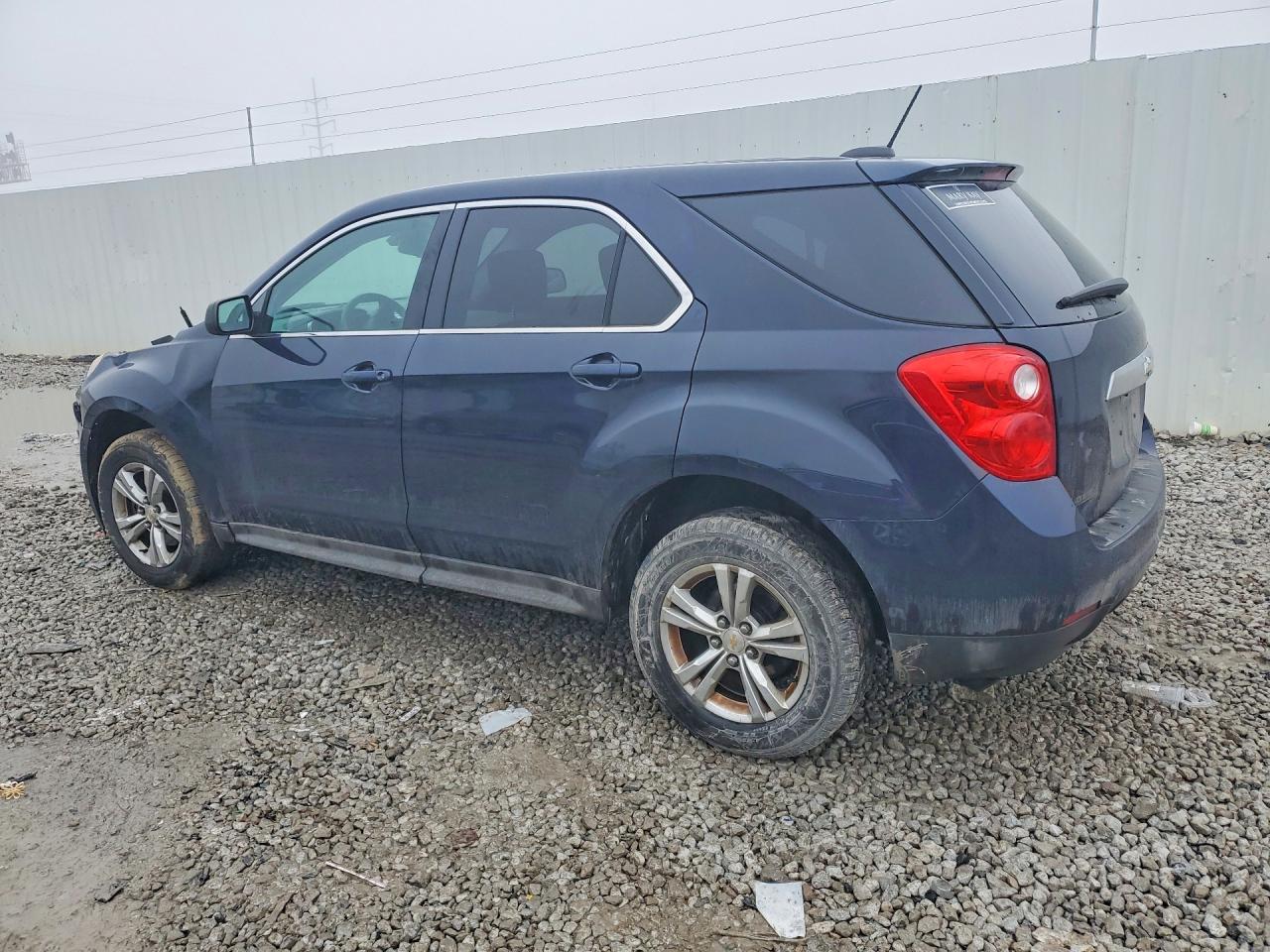 2015 CHEVROLET EQUINOX LS photo 3