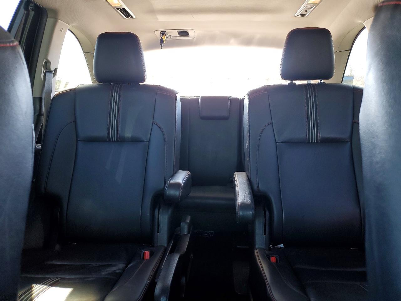 2019 TOYOTA HIGHLANDER SE photo 19