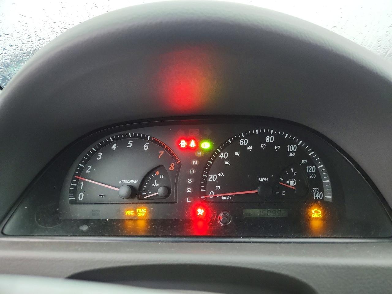 2004 TOYOTA CAMRY photo 33
