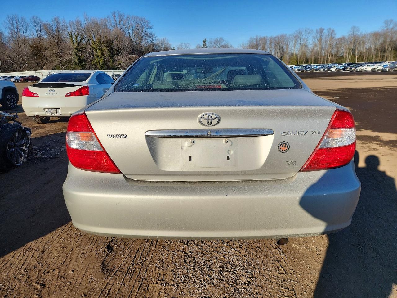 2004 TOYOTA CAMRY photo 21
