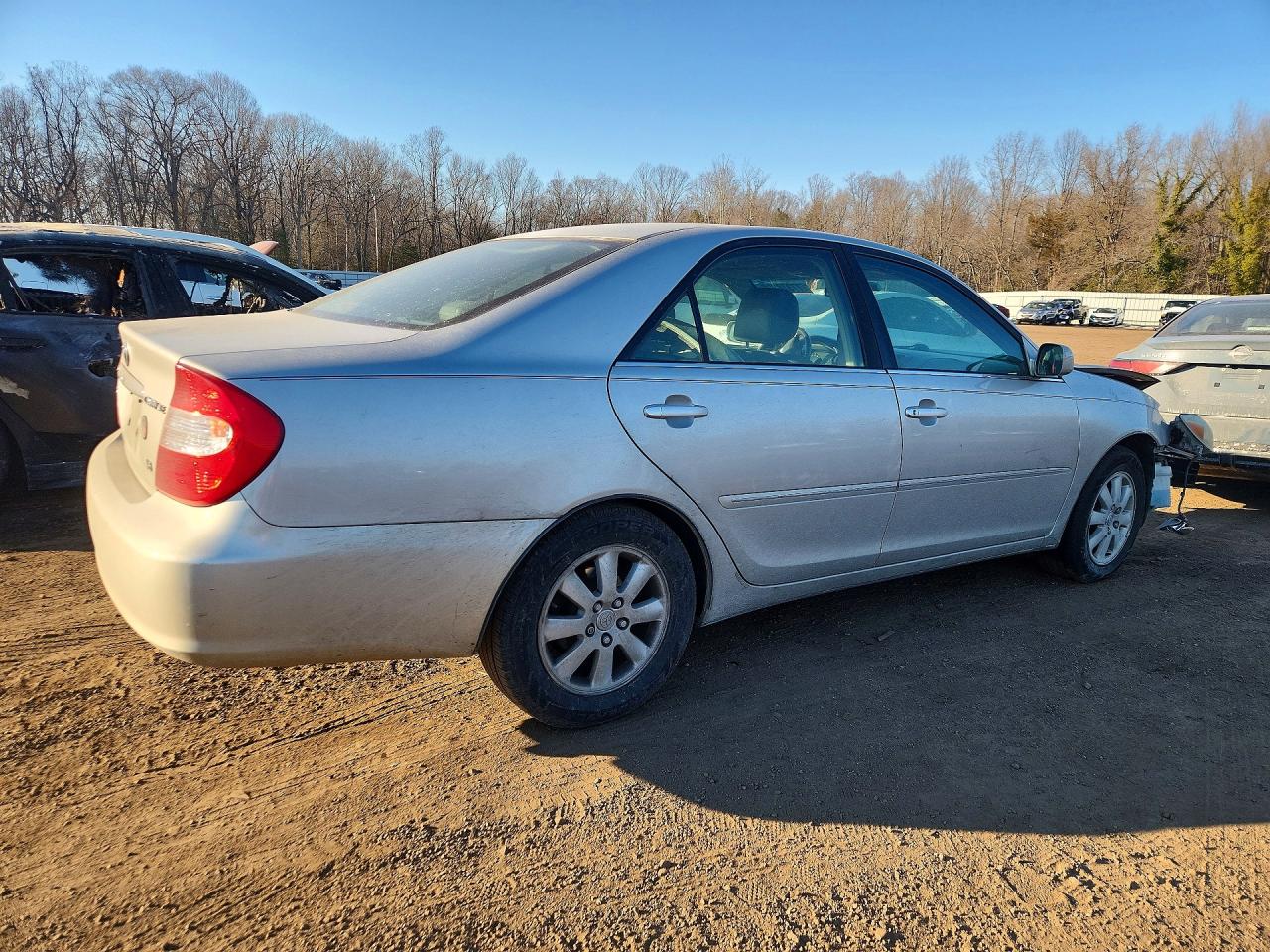 2004 TOYOTA CAMRY photo 9