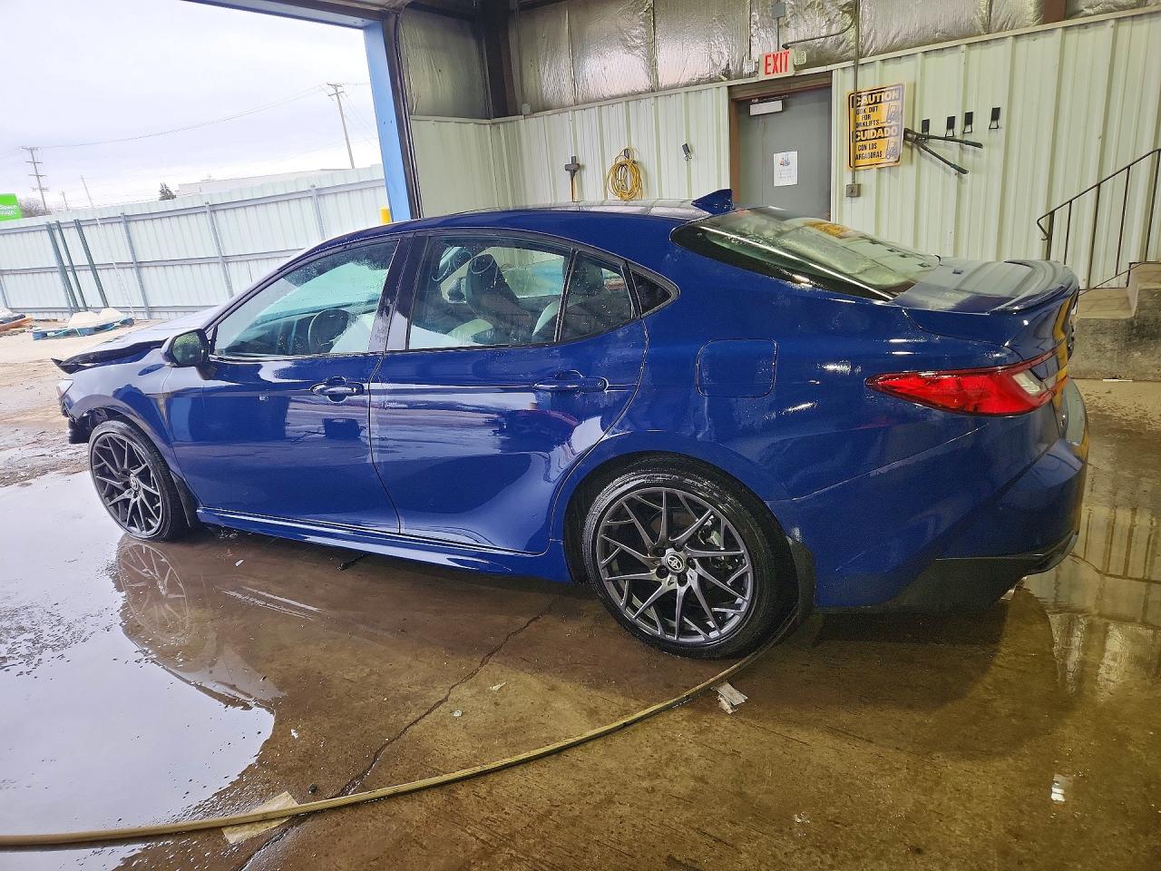 2025 TOYOTA CAMRY SE photo 4