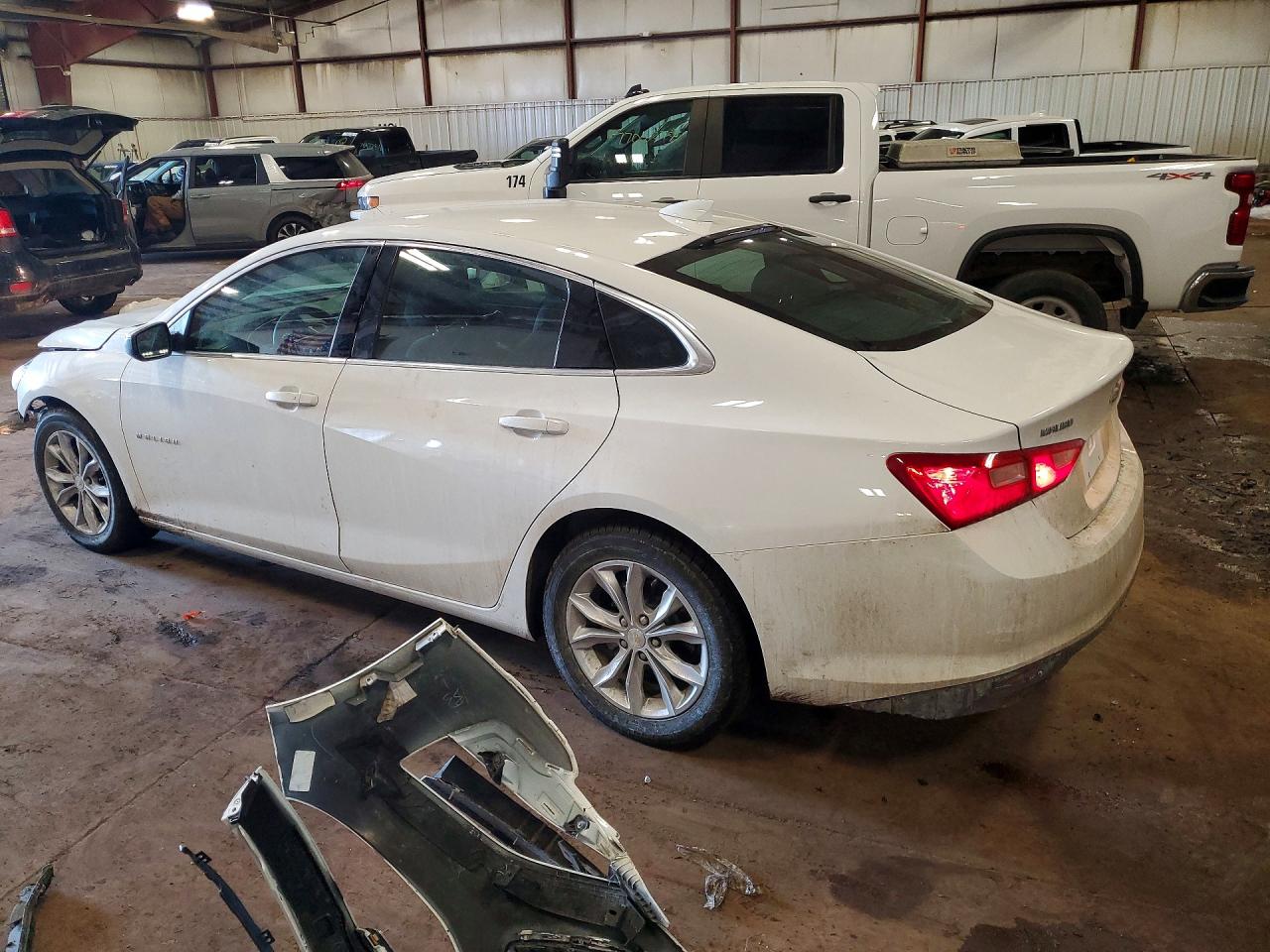2023 CHEVROLET MALIBU LT photo 2