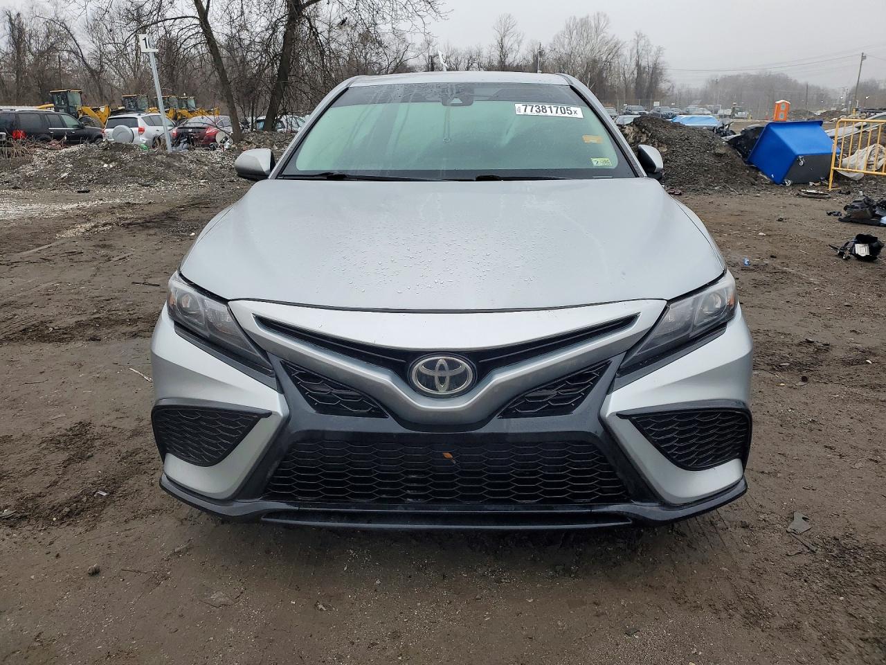 2021 TOYOTA CAMRY SE photo 9