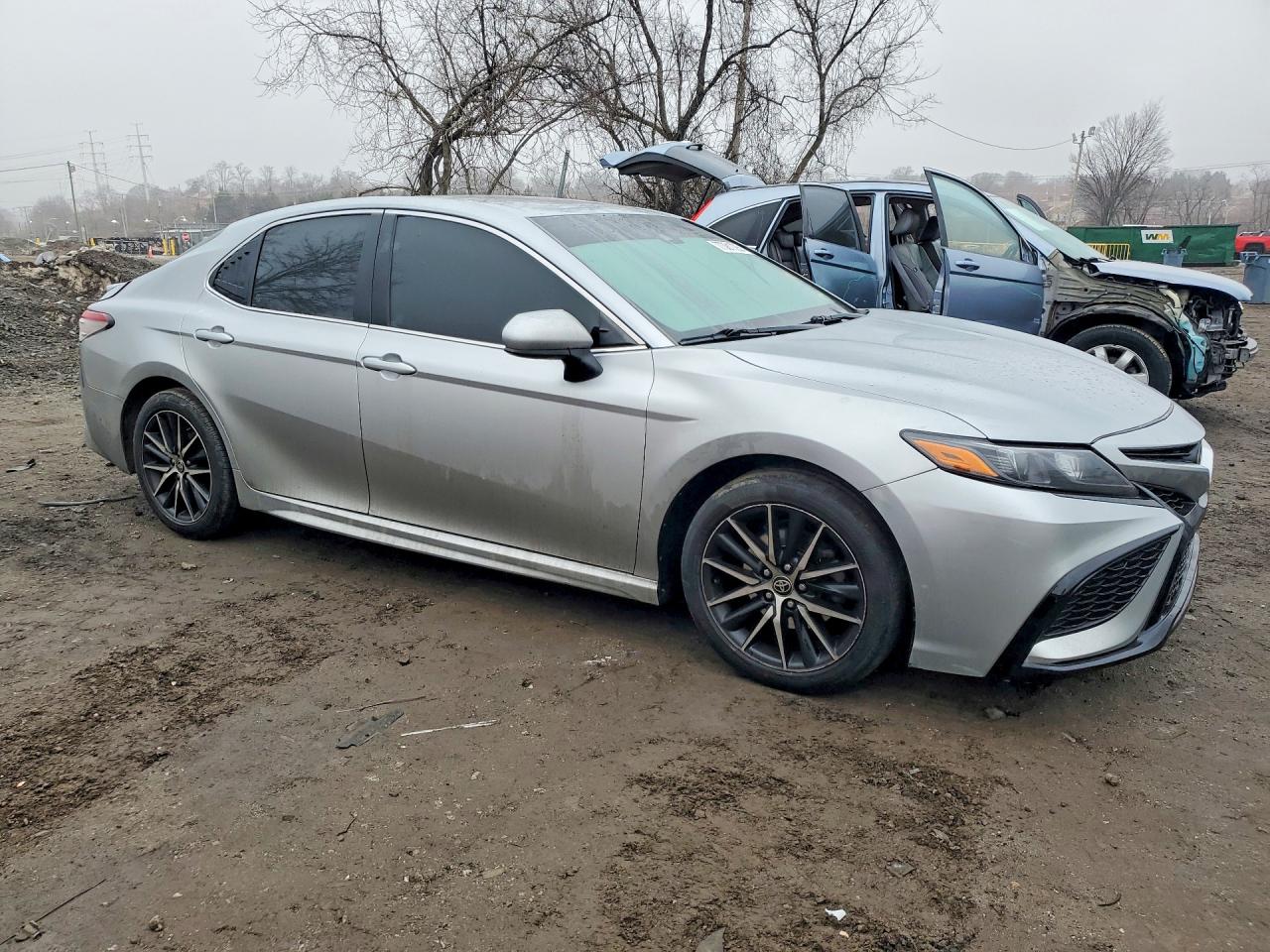 2021 TOYOTA CAMRY SE photo 7