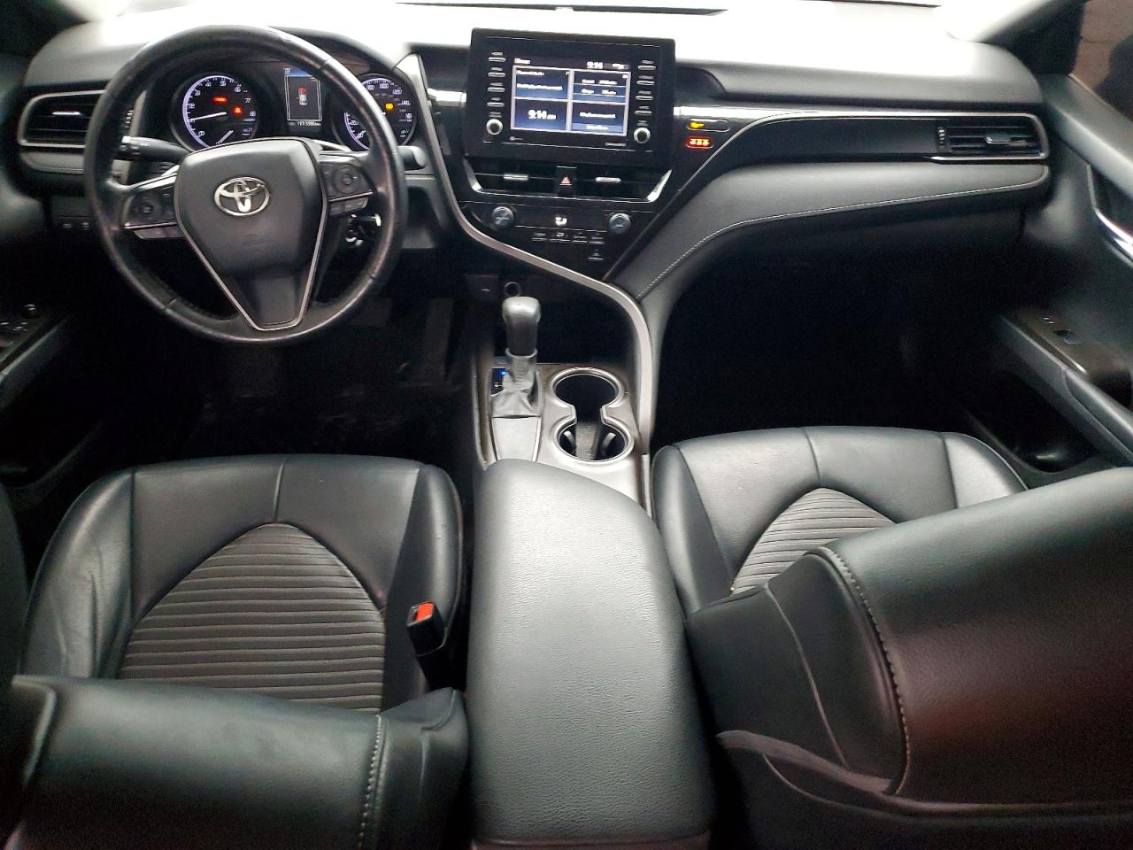 2021 TOYOTA CAMRY SE photo 15