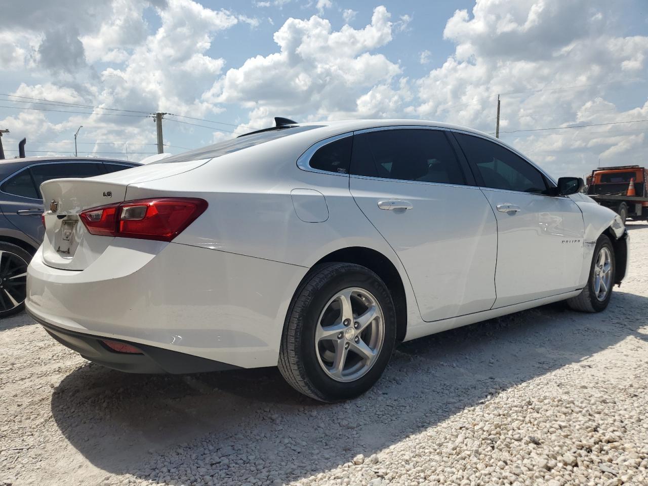 2016 CHEVROLET MALIBU LS photo 3
